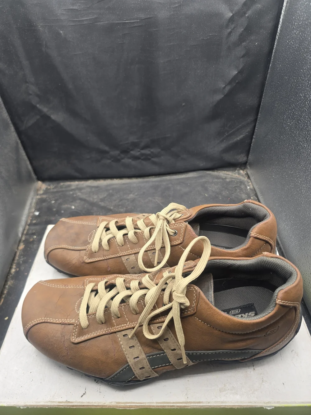 Skechers Men's Brown Leather Lace-Up Sneakers with Beige Laces